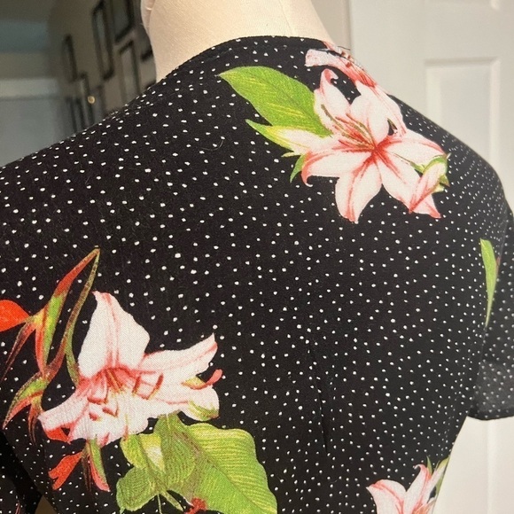 LULU’S tropical print maxi dress in black - Picture 9 of 14